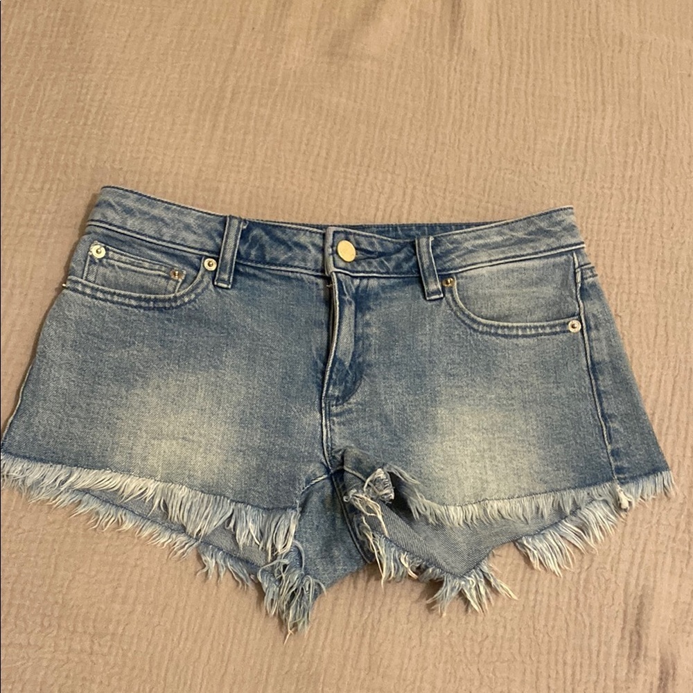 Michael Kors Denim Frayed Hem Women's Shorts. Size 0